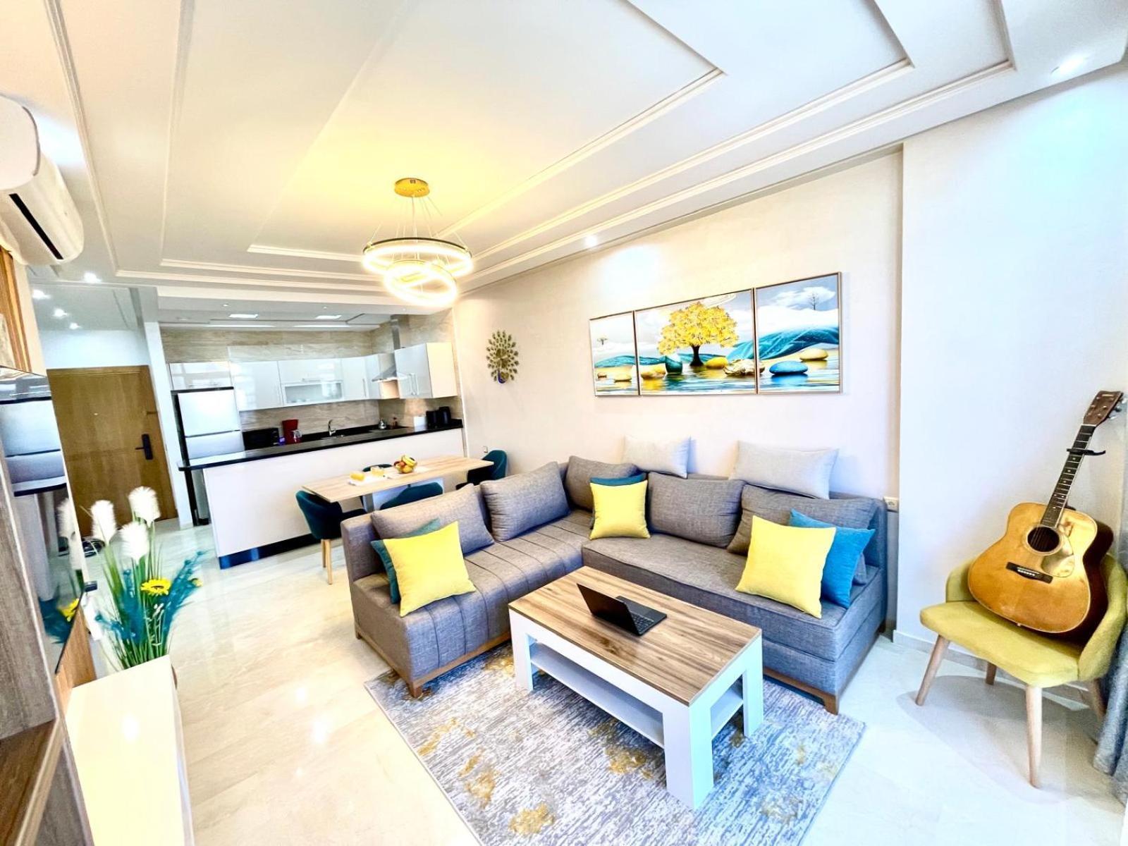 Modern Elegance With Sea Views In Central Tangier - Steps To Beach, Train And Attractions! Bagian luar foto