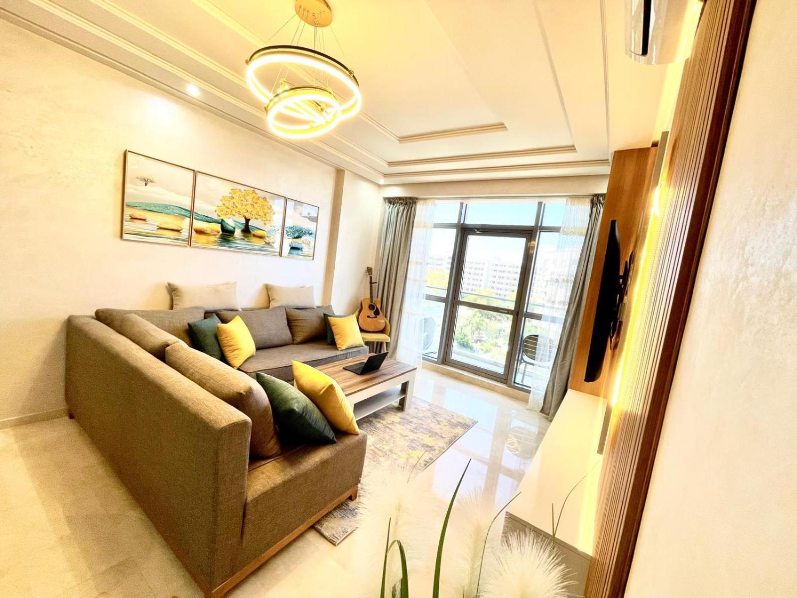 Modern Elegance With Sea Views In Central Tangier - Steps To Beach, Train And Attractions! Bagian luar foto
