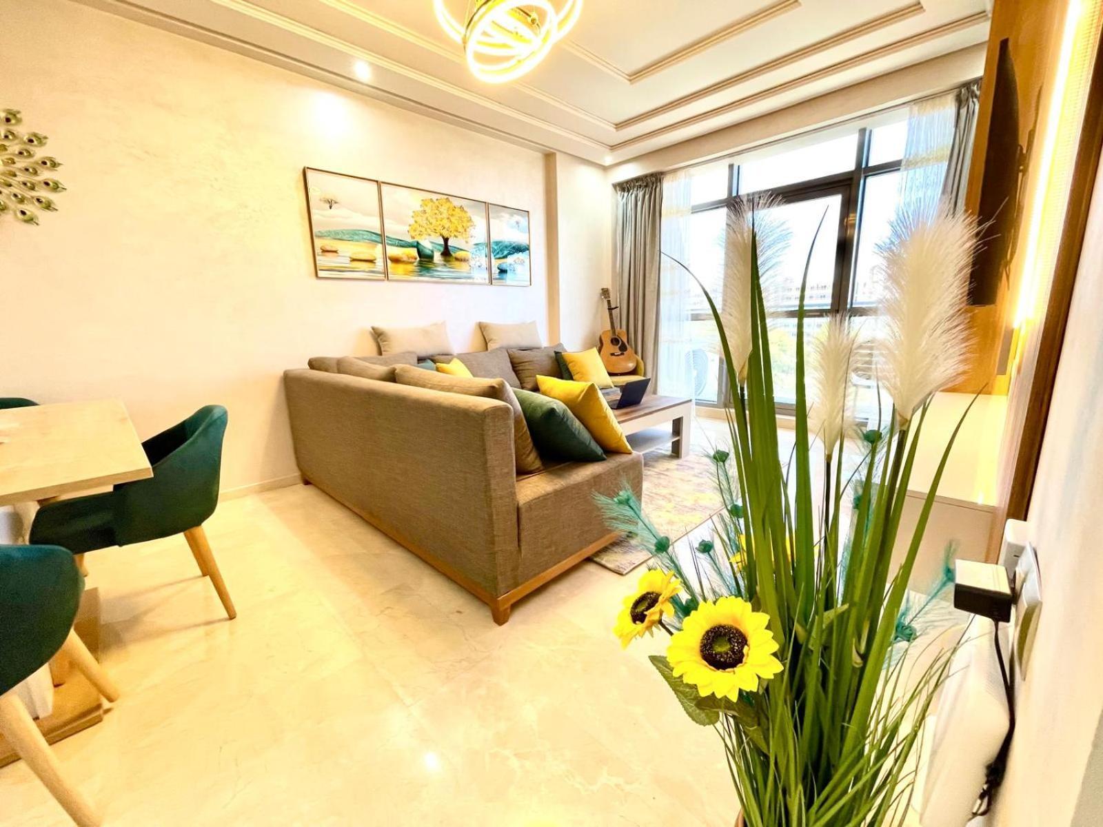 Modern Elegance With Sea Views In Central Tangier - Steps To Beach, Train And Attractions! Bagian luar foto